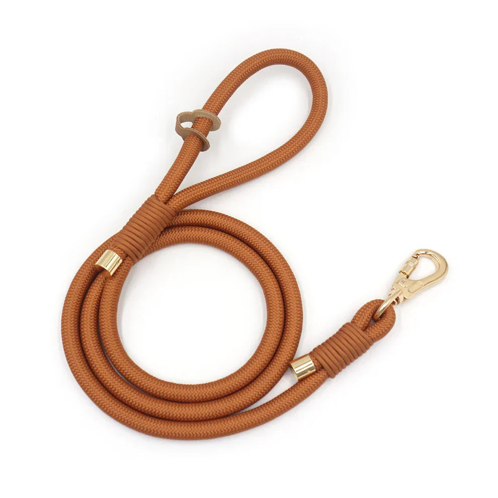 Caramel Signature Rope dog leash with polished brass hardware