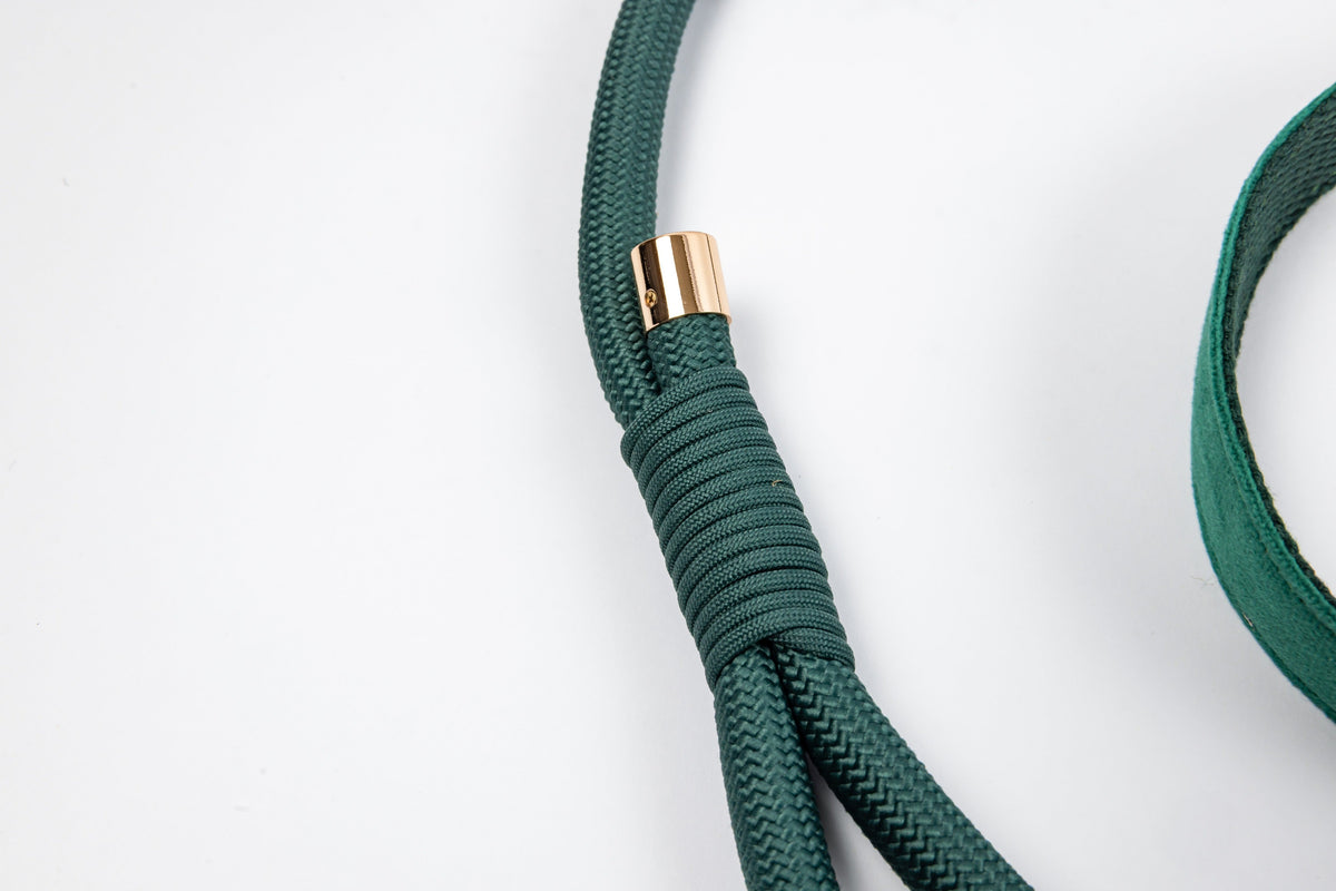 Fir Signature Rope leash wrapped handle and brass accent detail