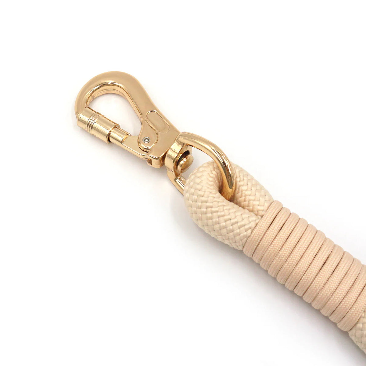 Cream Signature Rope dog leash close-up